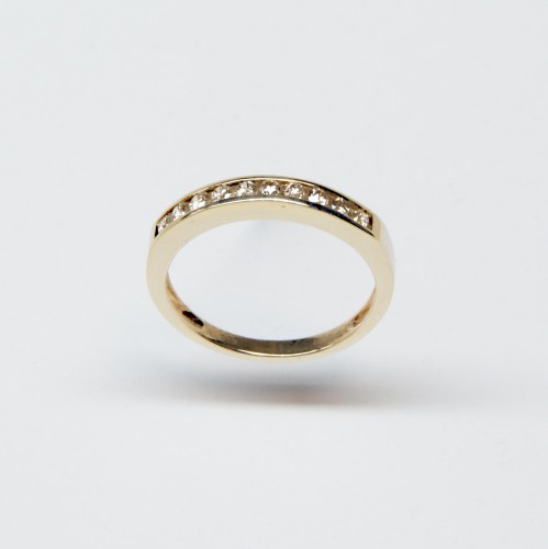 9ct Gold Diamond Ring